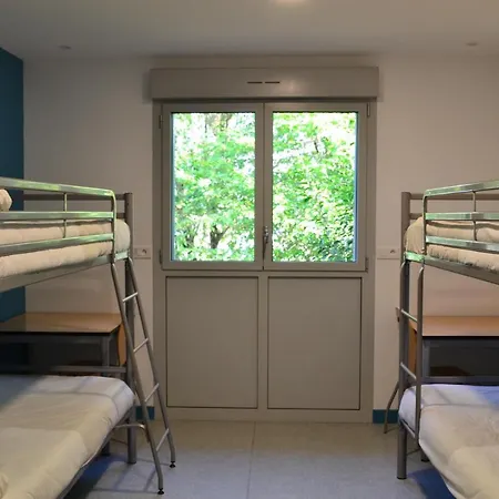 Cref - Auberge de jeunesse *