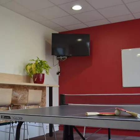 Cref - Auberge de jeunesse Laval (Mayenne)