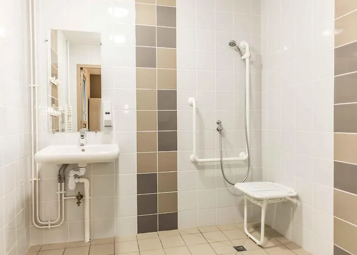 Cref - * Laval (Mayenne)