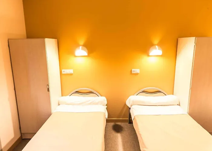 Cref - Auberge de jeunesse *